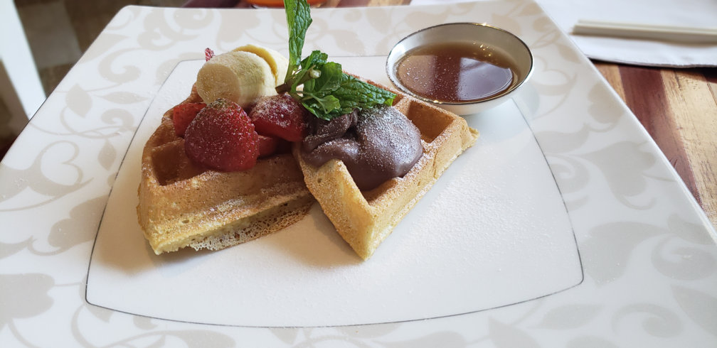 Boneka restaurant waffles