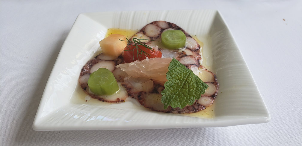 Kayuputi restaurant meal 1